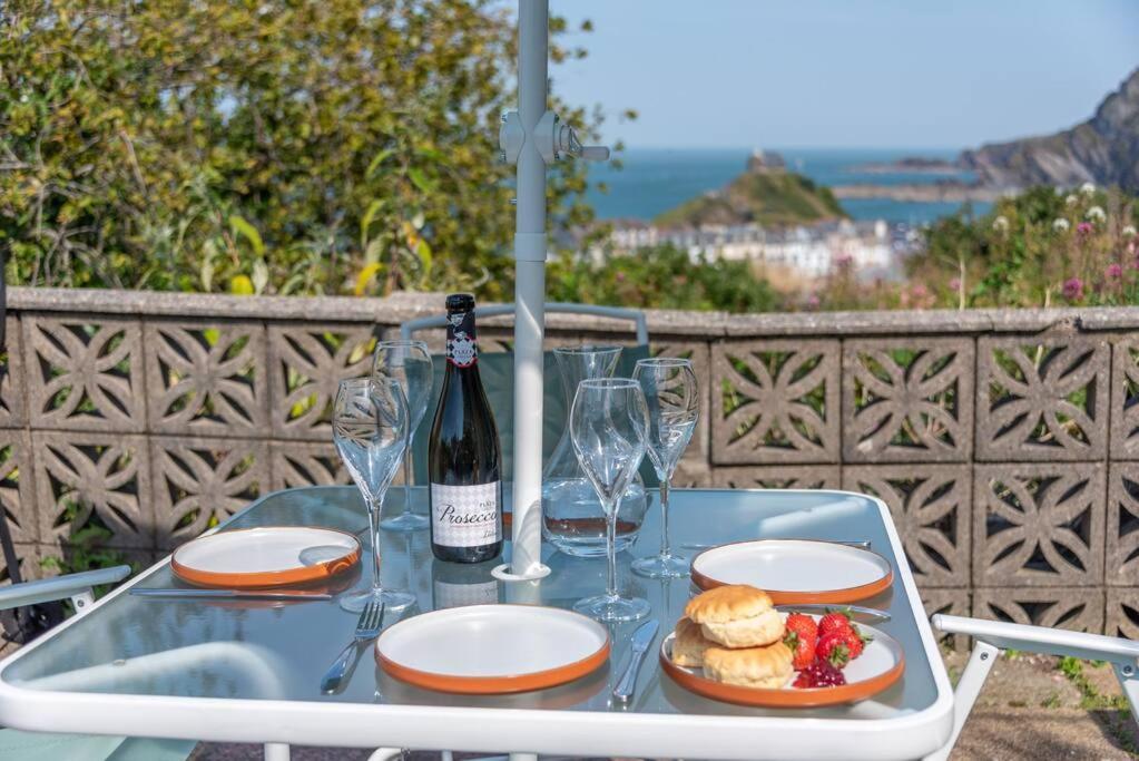 The Tempest, Sea Views, Coastal & Rural Walks. Lejlighed Ilfracombe Eksteriør billede